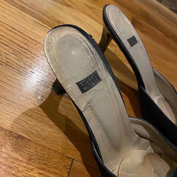 Vintage Stuart Weitzman Black Fabric Mules Kitten Heel - Picture 4 of 9